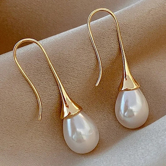 Orecchini Classici in Perla Helena
