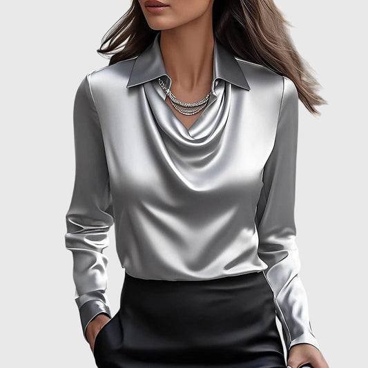 Sylvie | Blusa con lucentezza lussuosa e scollatura plissettata