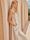 18 Isla | Elegant Dress with Pockets