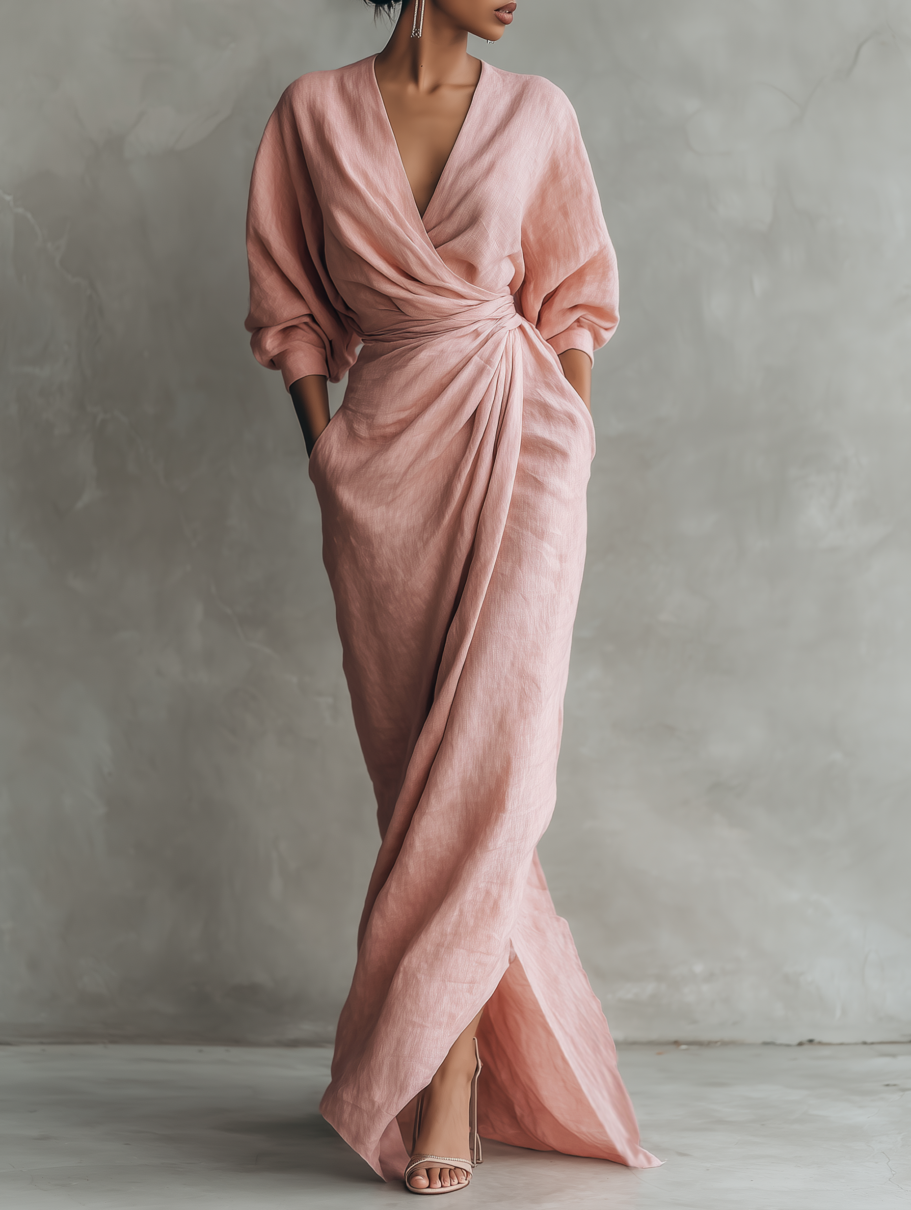 Abito Maxi Minimalista Scollo V in Lino Rosa per Donne