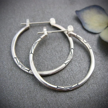 Orecchini ad anello in argento vintage