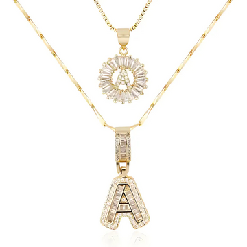Melina - Set di collana con Moissanite e Iniziale in Oro 18k