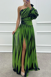 Shiloh - Vestito Maxi Elegante a Righe con Spalla Scoperta
