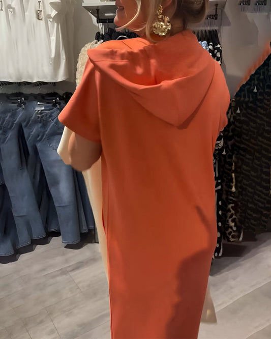 Ebba™ | Abito casual con cappuccio e vestibilità femminile