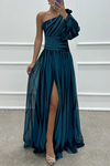 Shiloh - Vestito Maxi Elegante a Righe con Spalla Scoperta