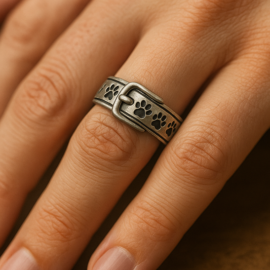 Anello elegante con motivo collare per cani
