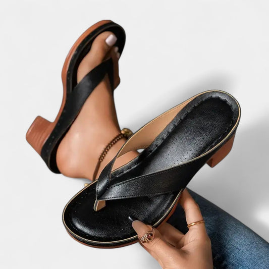 AURELIA™ – Sandalo ortopedico con tacco e stile senza tempo