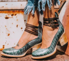 22 Ginevra™ | Zapatos de tacón con múltiples tiras y tacón grueso